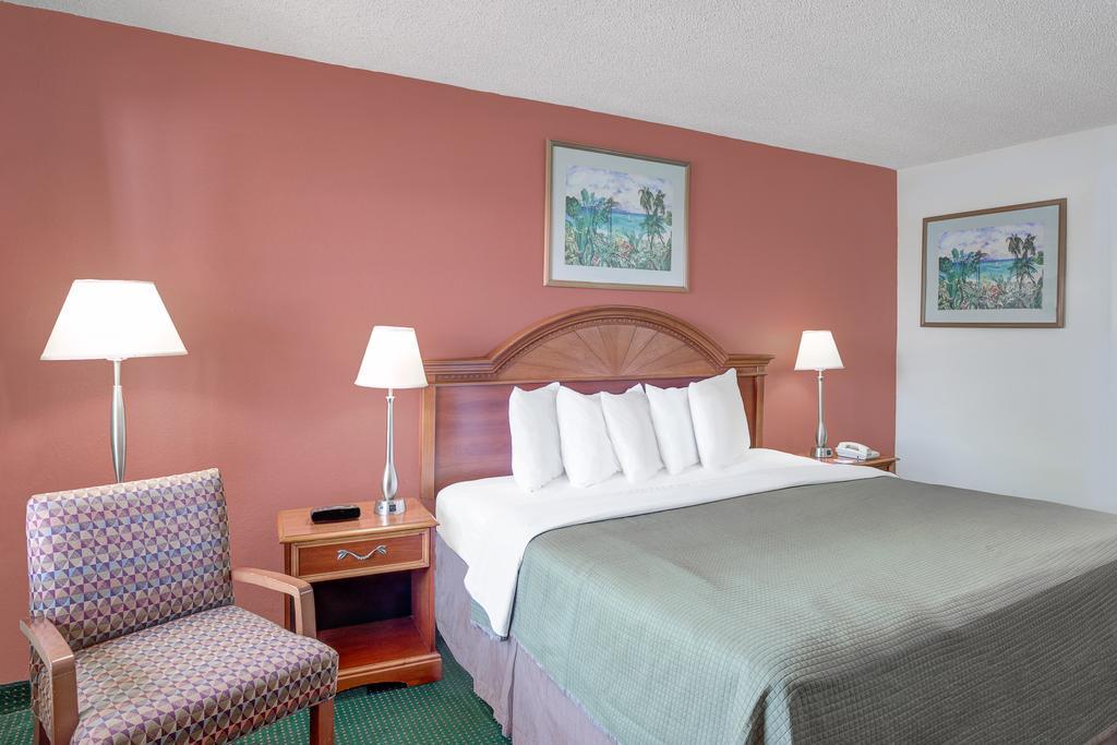 Howard Johnson By Wyndham Ft. Myers Fl Fort Myers Chambre photo