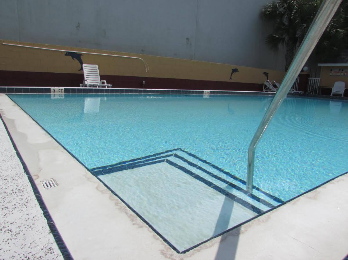 Howard Johnson By Wyndham Ft. Myers Fl Fort Myers Extérieur photo